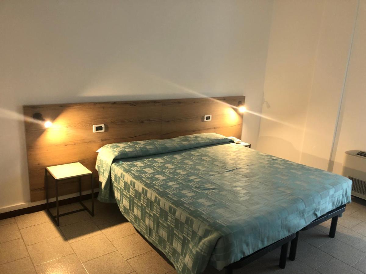Albergo Ristorante La Greppia Montedivalli Chiesa Esterno foto